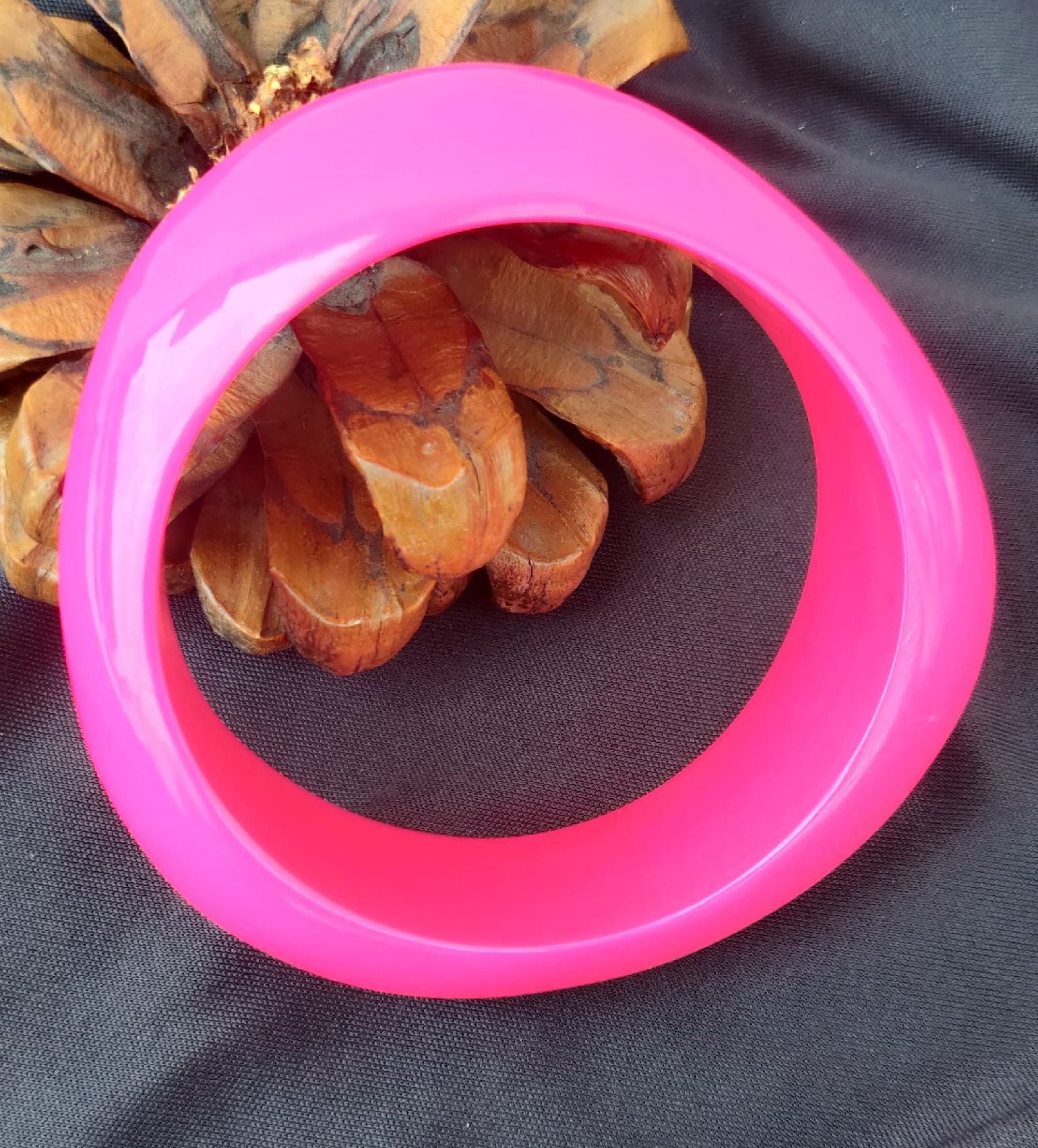 Stylish and Bold Handmade Resin Bangle for Women and Girls (Pack of 1 pc)