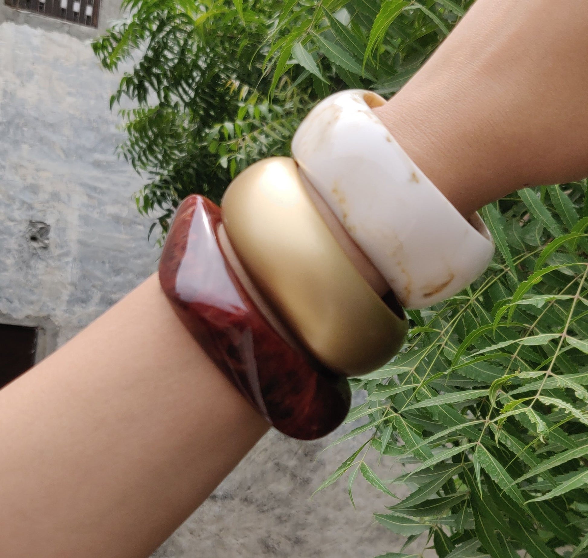 Elegant Resin Bangles Set – Chic & Modern Statement Pieces (Set of 3)