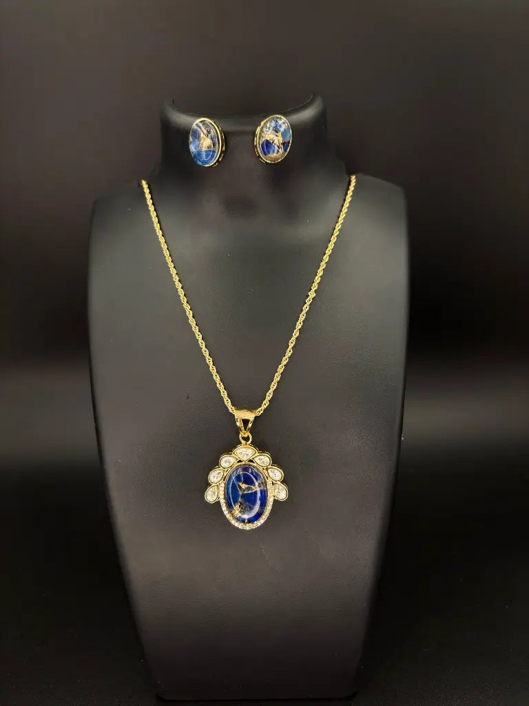 Kundan Pendant Set with Fire Stone