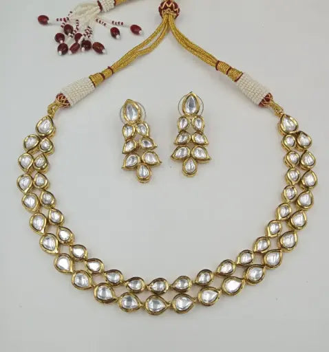 AIVY LUXE classic kundan necklace set featuring teardrop shaped stones with matching earrings