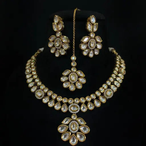 AIVY LUXE graceful round pendant necklace set with sparkling teardrop crystals and matching earrings