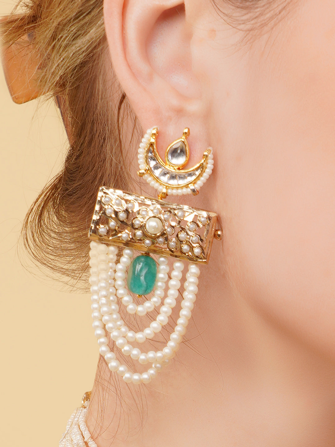 AIVY LUXE Zamrud drop earrings with gold finish, green gemstone, and layered pearl design