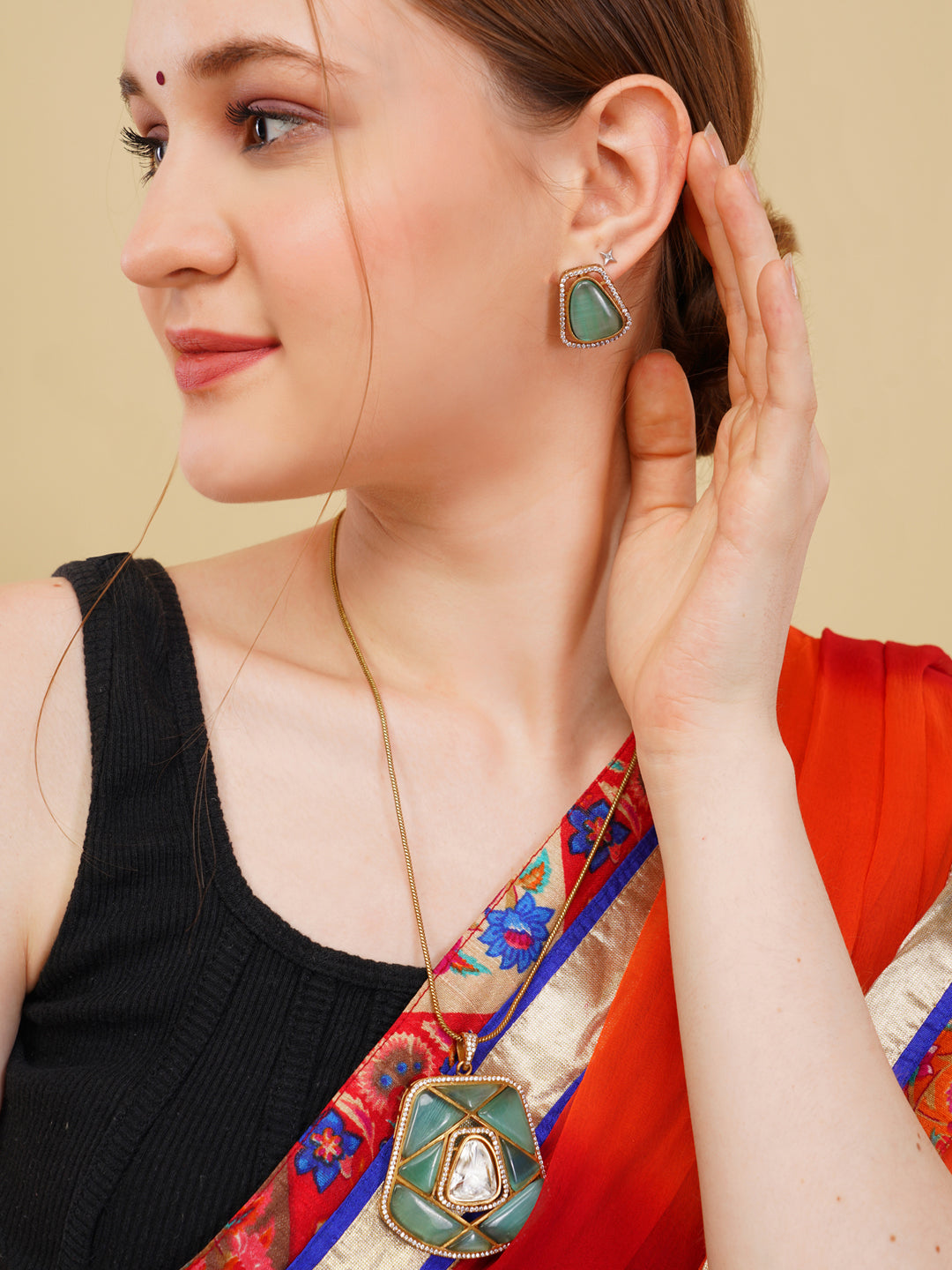 Sabzratna Necklace with Earring