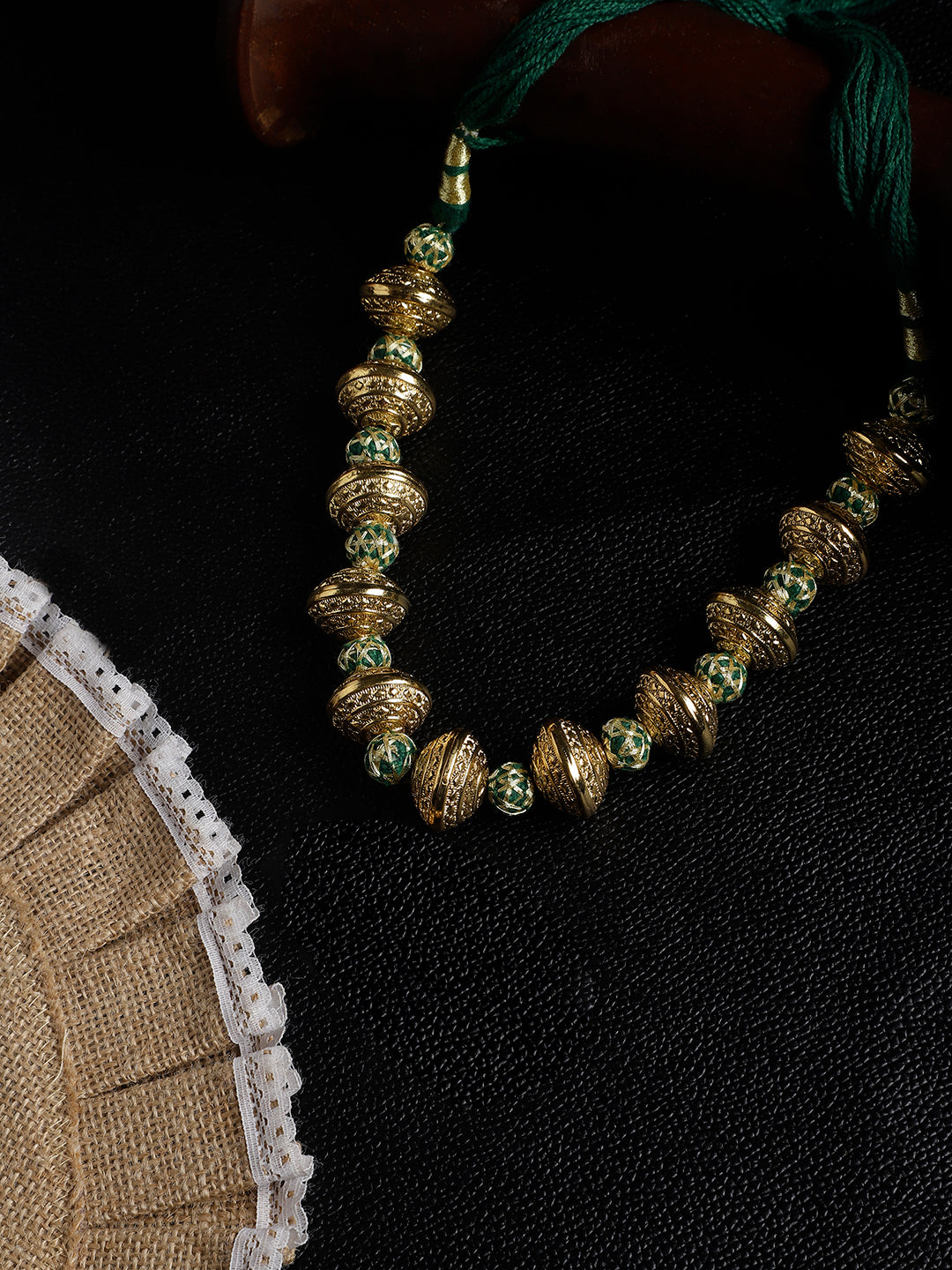 Sitar-e-Zamurd layered necklace