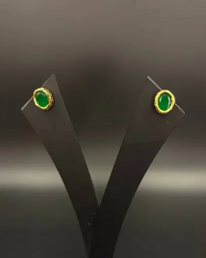 Simple daily-wear studs in a classic design