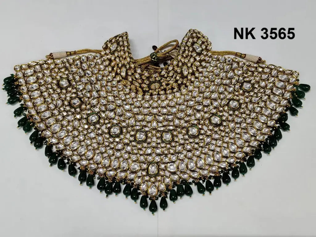 Timeless Treasure: Handcrafted Dabbi Kundan Choker Set
