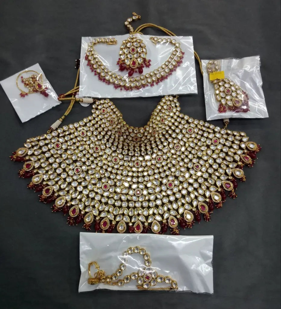 Dabbi Kundan Majesty – Heritage Choker for Timeless Elegance