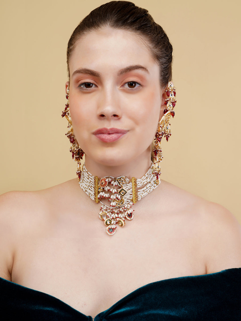 AIVY LUXE bridal kundan choker set worn by a woman with matching earrings and detailed craftsmanship
