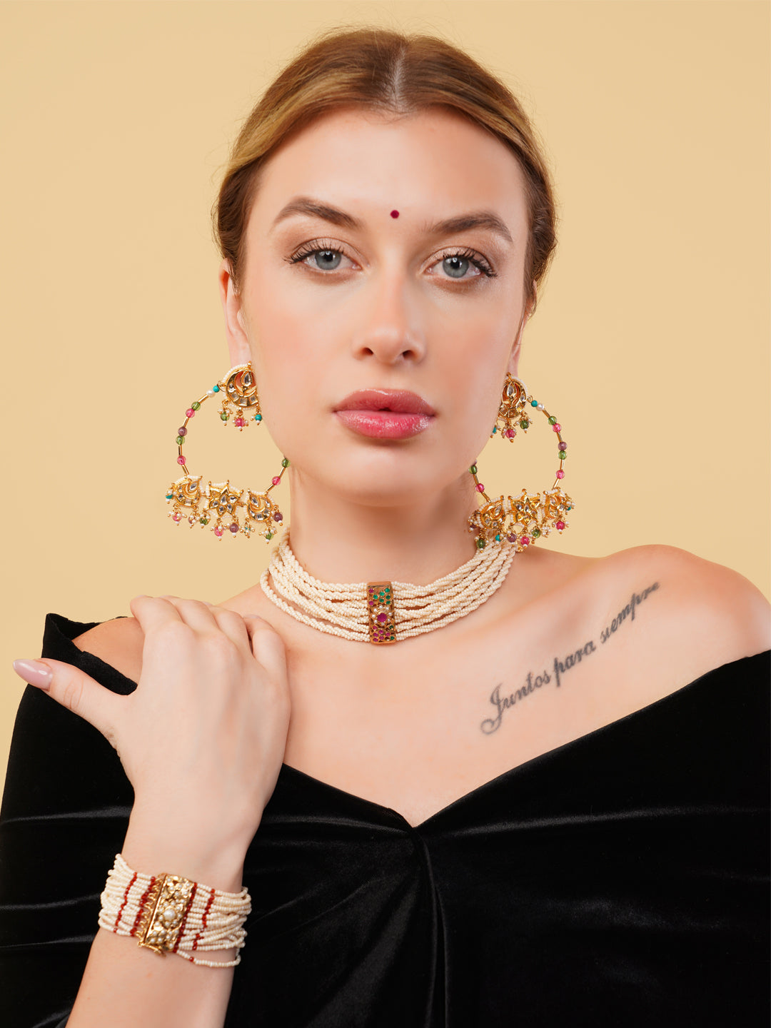 AIVY LUXE handmade pearl bracelet for women worn on wrist with matching pearl necklace and earrings