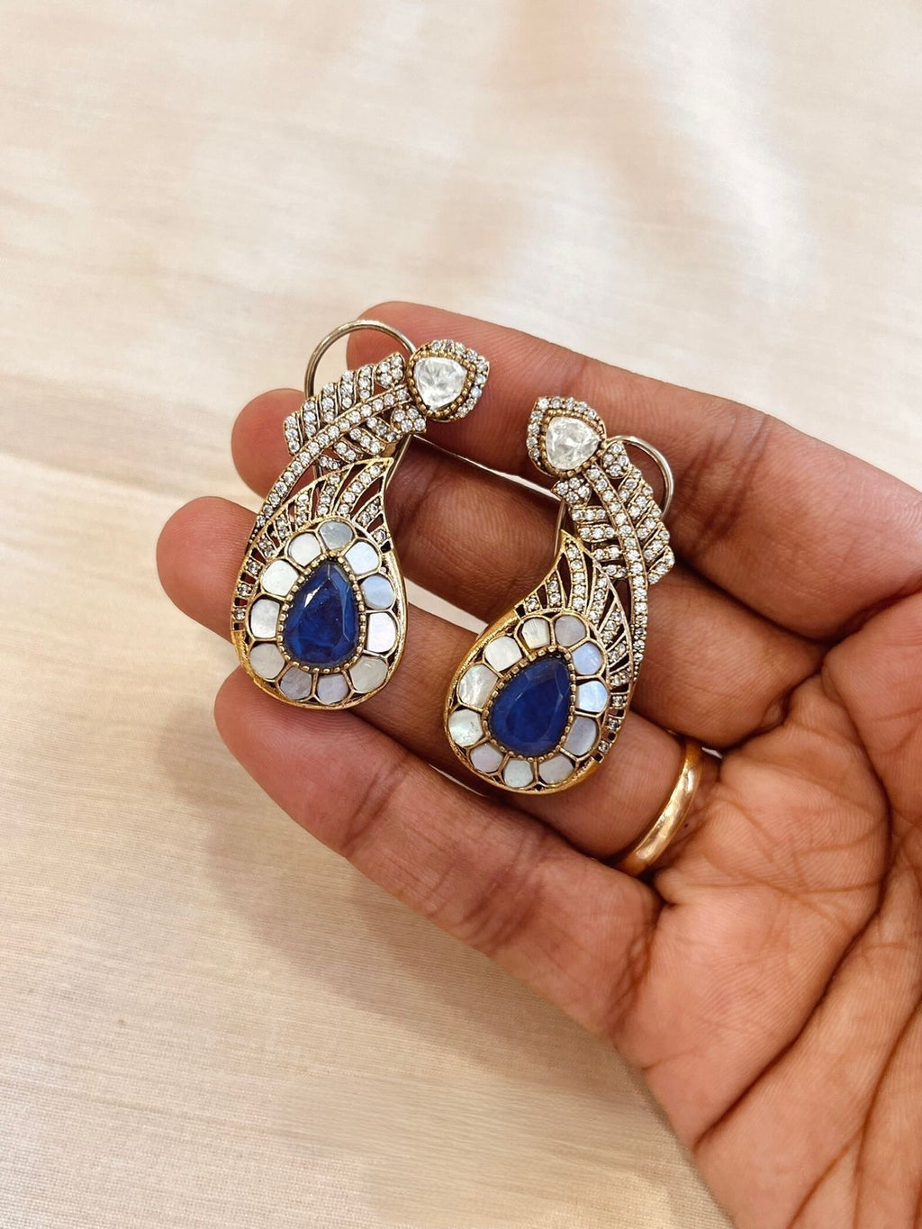 Heavy Look Fusion Necklace Set